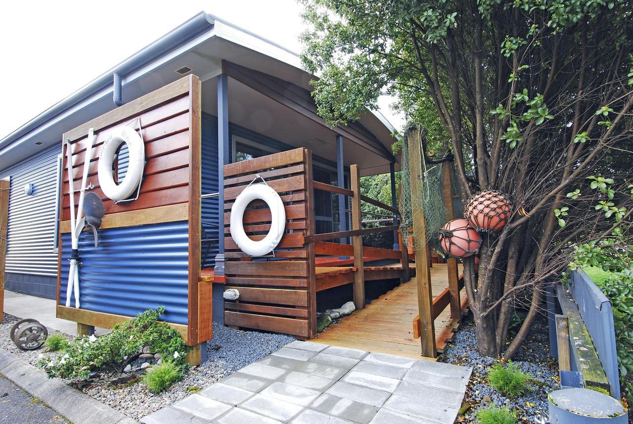 Strahan Bungalows Bagian luar foto