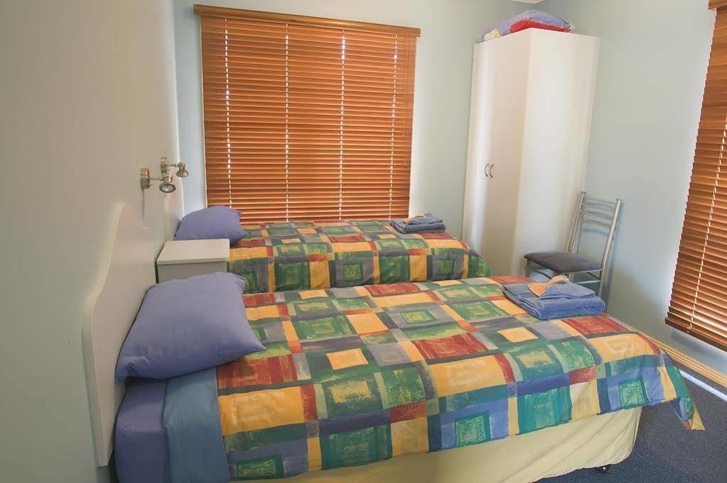Strahan Bungalows Bagian luar foto
