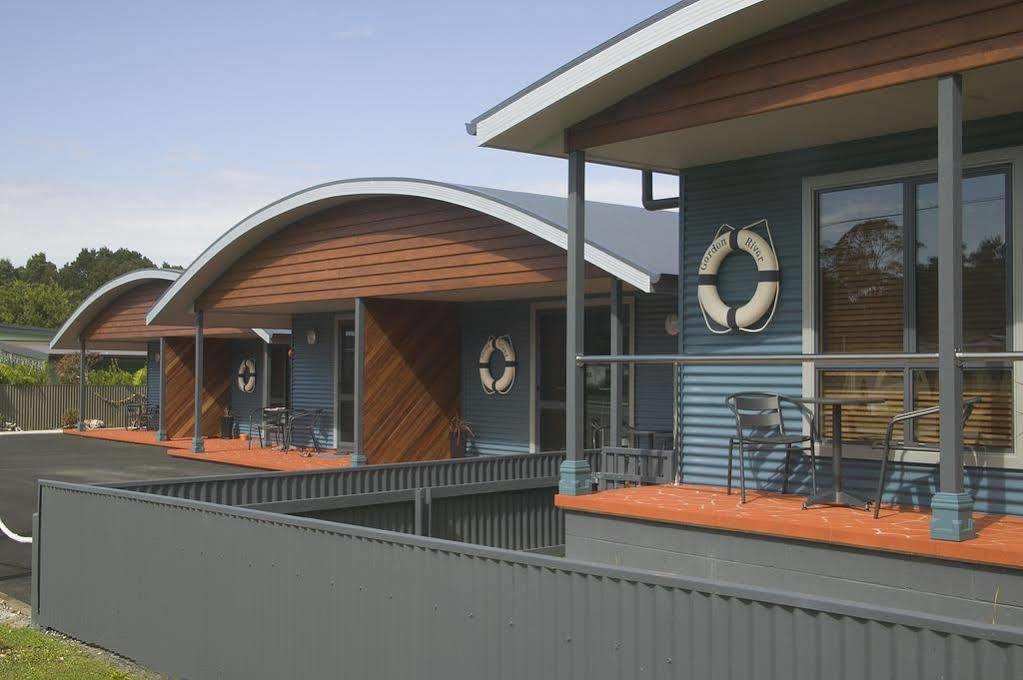 Strahan Bungalows Bagian luar foto