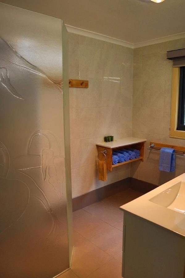 Strahan Bungalows Bagian luar foto