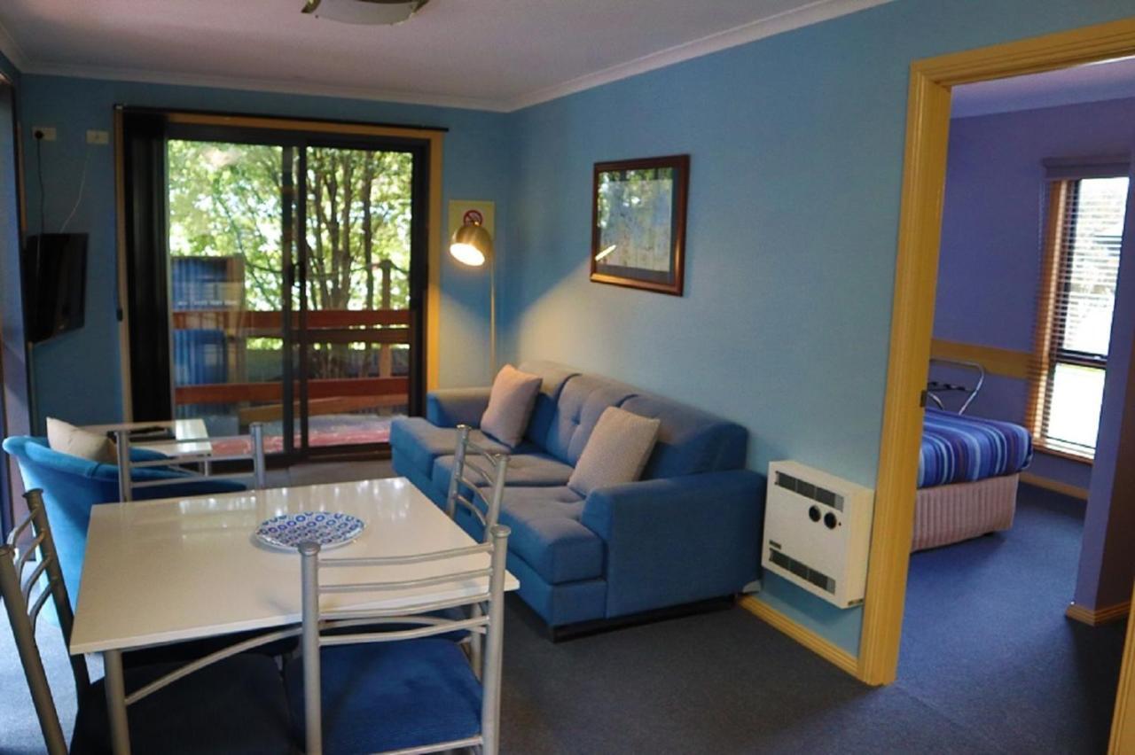 Strahan Bungalows Bagian luar foto
